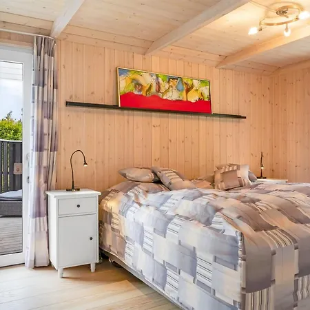 Eeske - 2-5km From The Sea By Interhome
