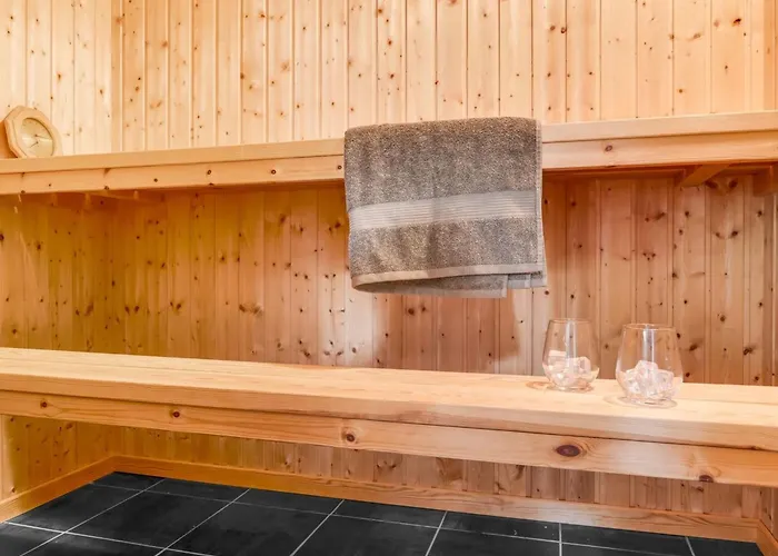 Eeske - 2-5km From The Sea By Interhome *
